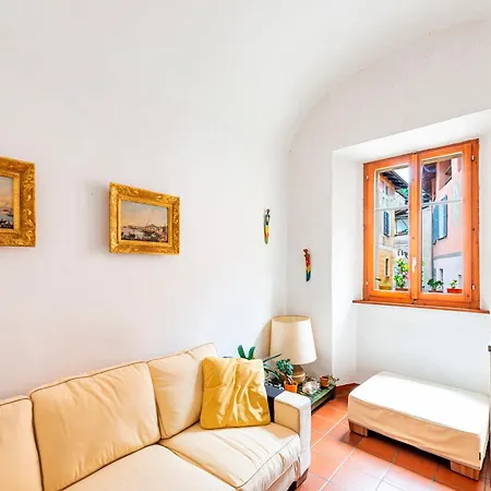 Antica Torre With Garden In Carona - Happy Лугано
