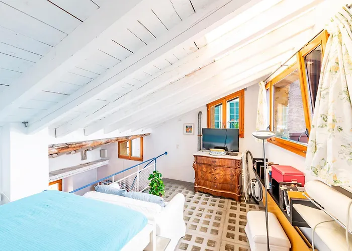 Antica Torre - Happy * ルガーノ