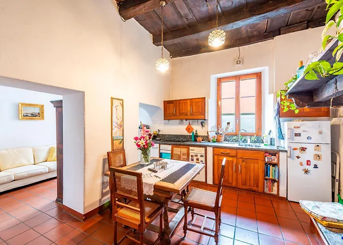 Antica Torre - Happy Будинок відпочинку Лугано